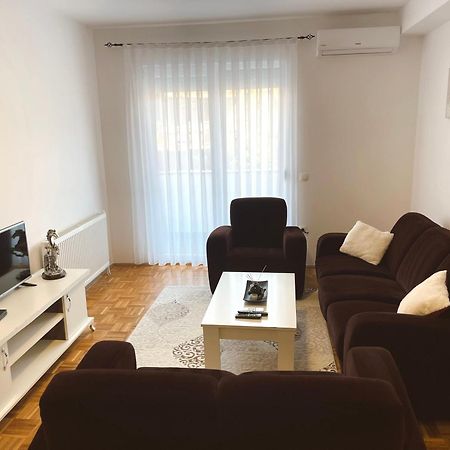 Apartment Troi Приштина Экстерьер фото