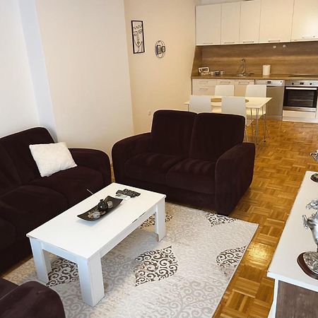 Apartment Troi Приштина Экстерьер фото